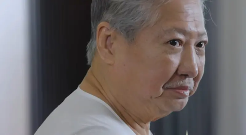 73歲洪金寶現況曝光！進軍抖音4天吸75萬粉　曬全家福愛妻美翻了