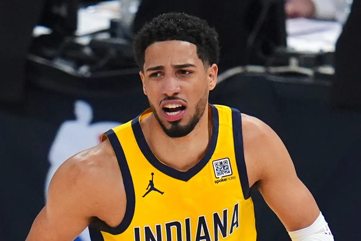 ▲總冠軍戰G6即將開打，印第安納溜馬傳來令人振奮的消息，球隊當家球星Tyrese Haliburton確定將帶傷出戰，儘管右小腿拉傷仍未痊癒，但這位全明星控衛選擇咬牙上陣，全力一搏。（圖／美聯社／達志影像）