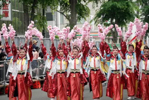 ▲南應大同學整齊活力的演出,更獲得在場一片喝采。黃偉哲表示,很高興透過文化交流,讓台日青年相互認識、交流,希望藉此傳承台南與日本的友誼。(圖/南市府提供) ▲南應大同學整齊活力的演出,更獲得在場一片喝采。黃偉哲表示,很高興透過文化交流,讓台日青年相互認識、交流,希望藉此傳承台南與日本的友誼。(圖/南市府提供)