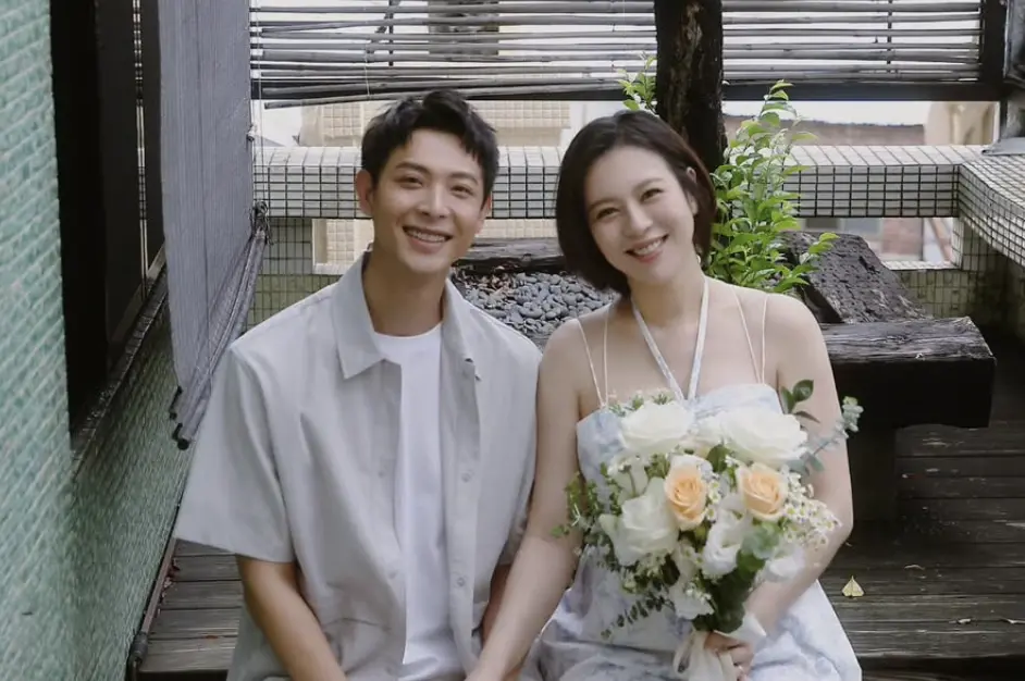 ▲連晨翔（左）和劉品言宣布結婚喜訊，許多星友湧入祝福。（圖／翻攝自IG）