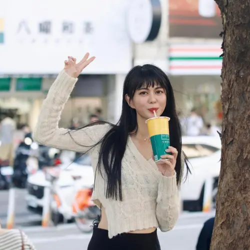 ▲白癡公主性格親民且不做作，私下工作態度更被稱讚超敬業。（圖／白癡公主臉書）