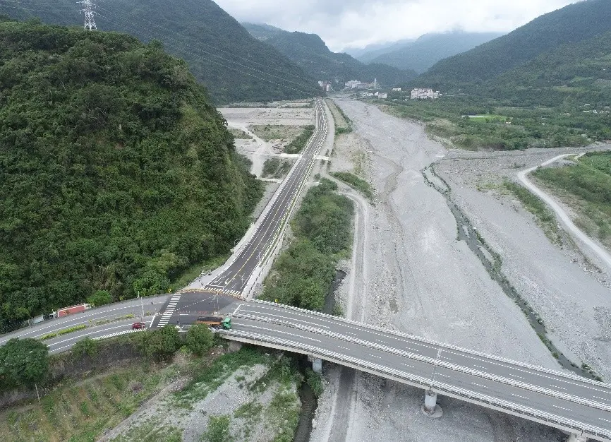 ▲台東市「龍馬大道」景觀道路通車，是到知本溫泉觀光景點更便捷、順暢的通行新選擇。（圖／內政部國土管理署）