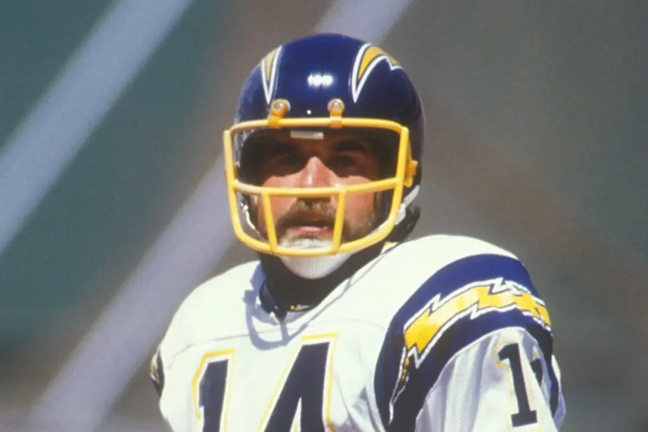 ▲前美國職業美式足球聯盟（National Football League）傳奇四分衛Dan Fouts今（10）日迎來74歲生日。（圖／Los Angeles Chargers X）