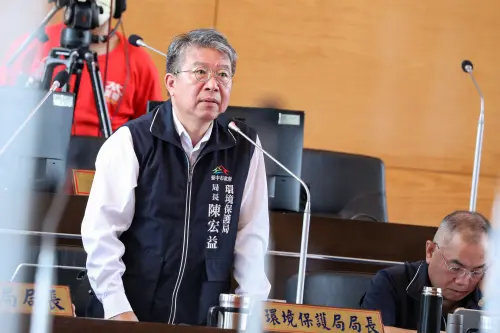 用肺發電好心酸!中火燃氣機組原定今試俥 議員爆公文躺這人桌上 ▲環保局長陳宏益表示將加班處理中火燃氣一號機的試俥申請。(圖/台中市政府提供,2025.06.09)