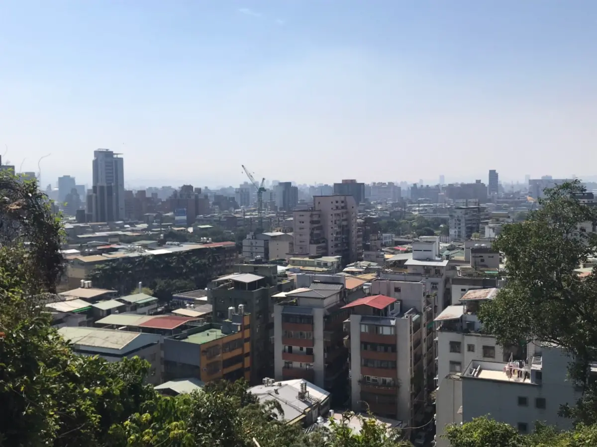 ▲房市冷清，大家都不買房了嗎？根據內政部統計資料，2025年上半年建物買賣移轉量年減26％，不過繼承移轉年增5％，持續創高。（示意圖／信義房屋提供）