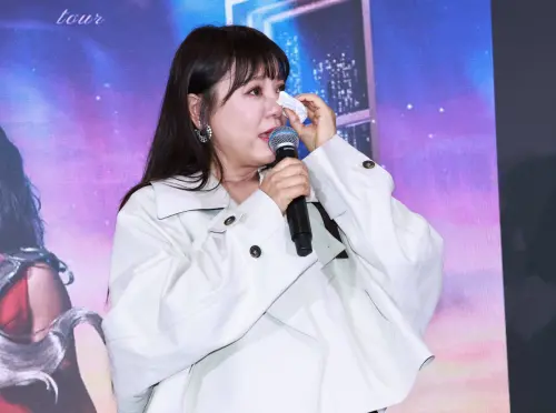 ▲丁噹回顧多年來演唱會的畫面，竟然心有所感，當場淚崩。（圖／記者吳翊緁攝）