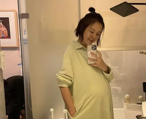 ▲劉品言拍戲時演過孕婦，現在自己真的懷孕，也照樣維持原訂計畫，將主持今年度台北電影節頒獎典禮，成為該獎成立之後的創舉，屆時有可能會挺著肚子主持完整場典禮。（圖／摘自IG）