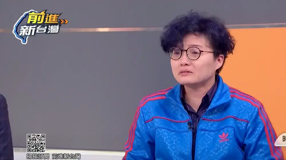 ▲政治評論員吳靜怡參加徐巧芯說明會卻遭圍剿，上政論節目淚崩吐露心聲。（圖／翻攝自《前進新台灣》）