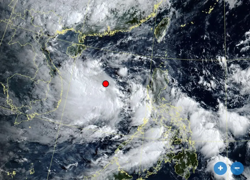 ▲醞釀許久的今年第1號颱風「蝴蝶」，在南海的雲系漸漸整合完成。（圖／天氣職人-吳聖宇臉書）