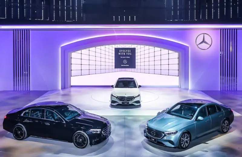 ▲台灣賓士批評若關稅獨厚美國車廠，違反世界貿易組織（WTO）最惠國待遇原則。對此，媒體人「財經網美」胡采蘋表示，「美國跟台灣的情誼是不一樣的」，嗆德國自己去中國設汽車供應鏈，「你拿什麼跟我們講最惠國待遇？」（圖／賓士官網）