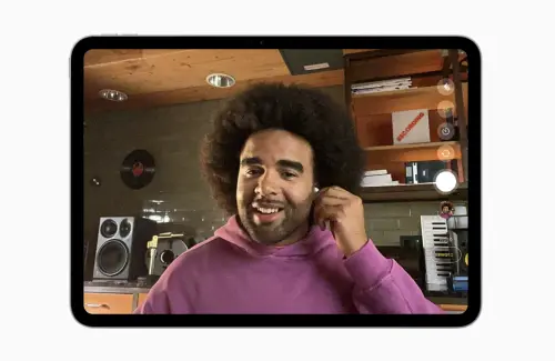 iOS 26替三款AirPods加入錄音室等級錄音和相機遙控功能。(圖/翻攝官網) ▲iOS 26替三款AirPods加入錄音室等級錄音和相機遙控功能。(圖/翻攝官網)