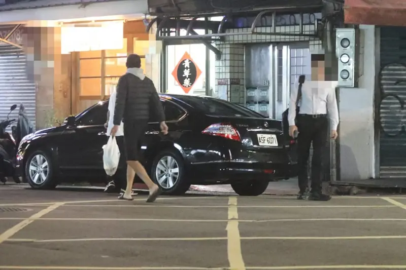 ▲行政院政委史哲遭踢爆坐公務車去推拿診所。（圖／翻攝自侯漢廷臉書）