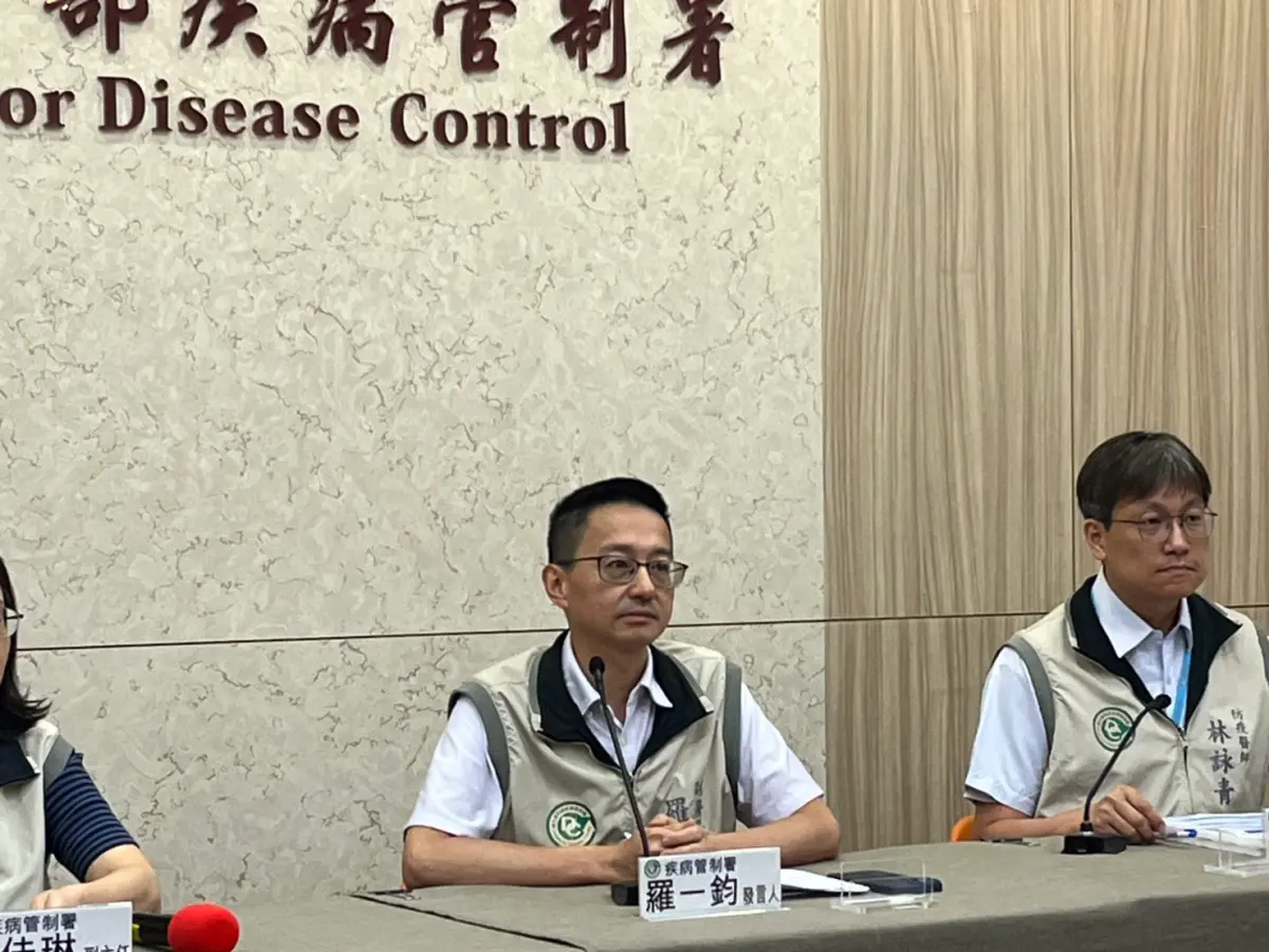 ▲疾管署說明新冠疫情最新預估。（圖／記者張乃文攝）