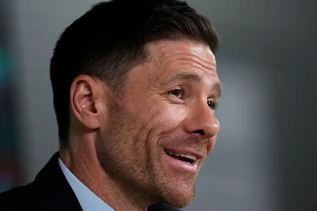 ▲2025年世俱盃即將於美國登場，歐洲豪門皇家馬德里本屆志在奪冠，除了擁有包括姆巴佩（Kylian Mbappé）在內的超級球星外，新帥Xabi Alonso的到來也為球隊注入全新風貌。儘管上季四大皆空，這支擁有15座歐冠冠軍的西甲豪門依舊是奪冠熱門。（圖／美聯社／達志影像）