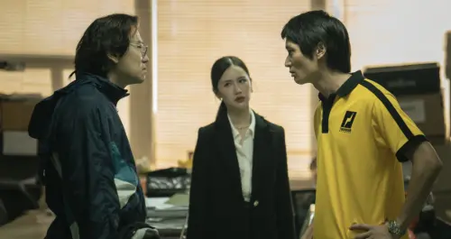 ▲由於劇中需要使用雙語，兩名主演在語言上下足苦心。（圖／翻攝自劇照）