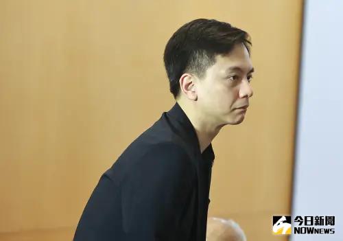 私人臉書罵罷團 牛煦庭回應再怒嗆「對垃圾發言絕不妥協」