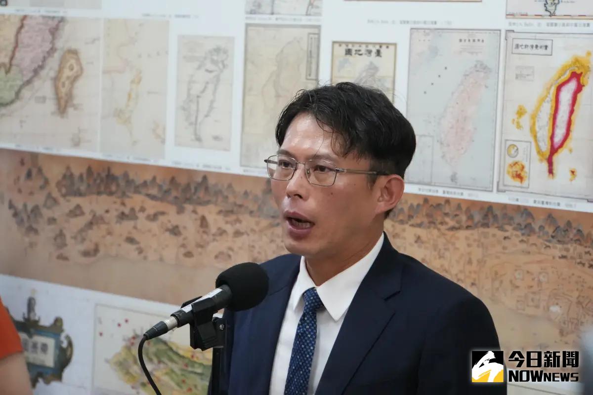 [討論] 黃國昌力挺館長：趙天麟找小三敢直播？