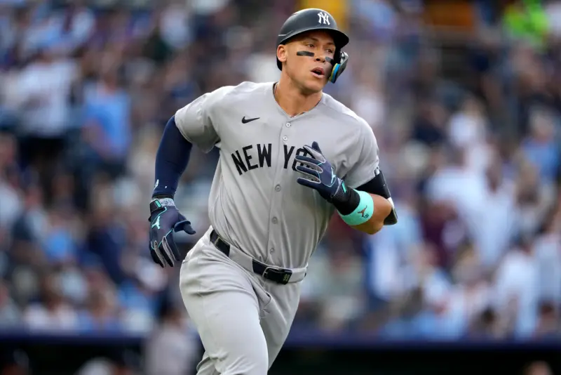 ▲紐約洋基強打「法官」賈吉（Aaron Judge）在作客對戰堪薩斯皇家隊的比賽中擔任第3棒指定打擊，於首局轟出本季第24轟、兩分砲，近7場比賽已敲出第3發紅不讓。（圖／美聯社／達志影像）