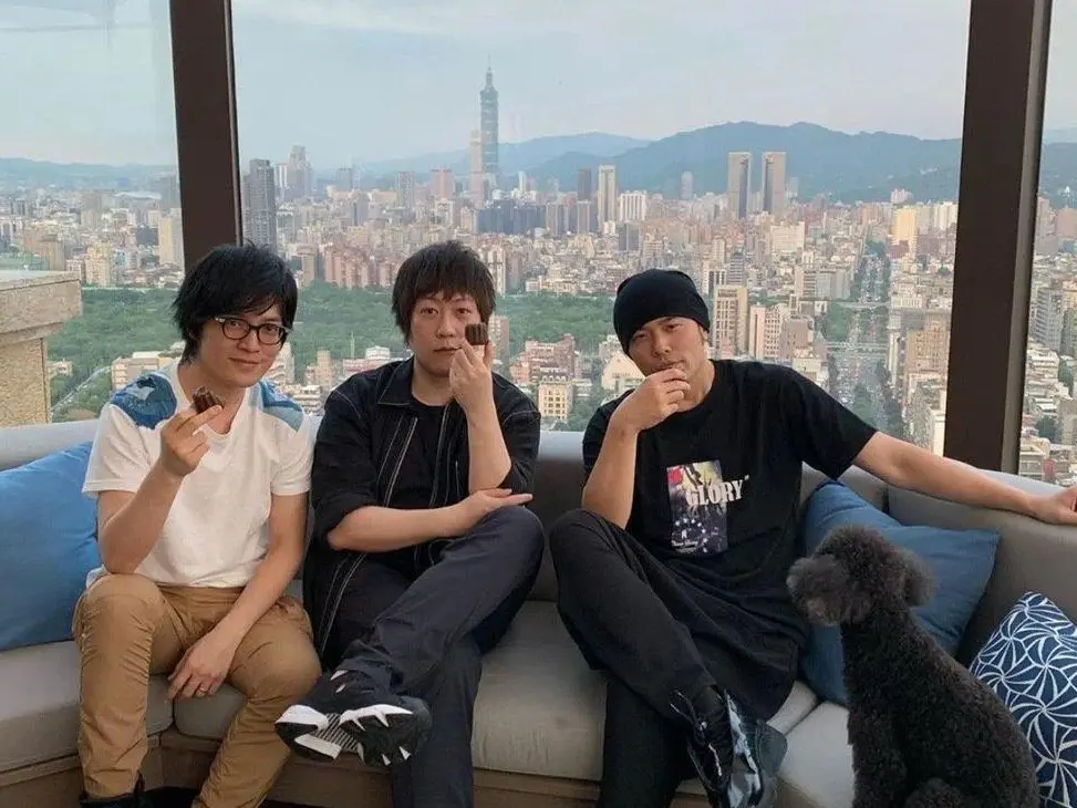 ▲周杰倫（周董）買房最在意「景觀」，不時在IG分享自家「和平大苑」豪宅窗外的360度台北市美景。（圖／翻攝IG_jaychou）