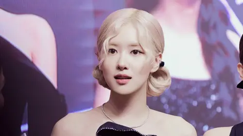 BLACKPINK第2波開賣!Rosé刷新個人成績 〈APT.〉穩坐告示牌33週