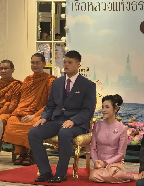 ▲近期提幫功王子出席一場在德國慕尼黑的活動，陪同他出席的竟然不是王后而是貴妃。（圖／翻攝自X）