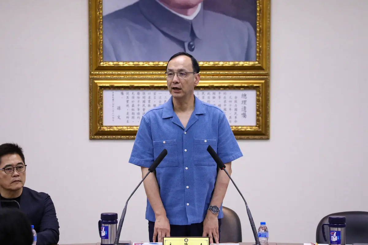 ▲面對民進黨發動的大罷免，國民黨主席朱立倫在中常會上宣示，將展開「愛國者行動」。（圖／國民黨提供）