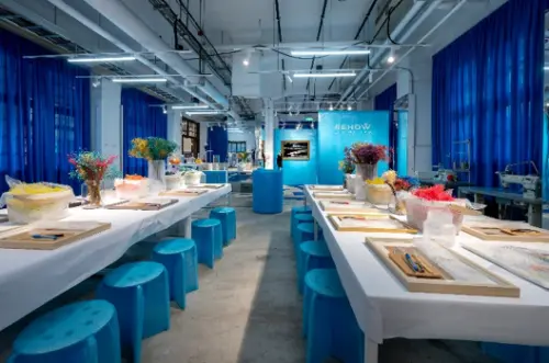 ▲由周裕穎策劃的 SDGs 永續藝術創作個展《RE!ART》,以常見包裝材料「氣泡紙」為媒介,貫穿全場主題,重新編排廢材與藝術之間的可能對話。(圖/JUST IN XX提供) ▲由周裕穎策劃的 SDGs 永續藝術創作個展《RE!ART》,以常見包裝材料「氣泡紙」為媒介,貫穿全場主題,重新編排廢材與藝術之間的可能對話。(圖/JUST IN XX提供)