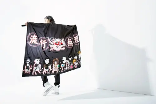 ▲《時尚八仙彩》周裕穎將光彩繡莊府繡宗師林玉泉的立體繡應用於時裝。(圖/JUST IN XX提供) ▲《時尚八仙彩》周裕穎將光彩繡莊府繡宗師林玉泉的立體繡應用於時裝。(圖/JUST IN XX提供)