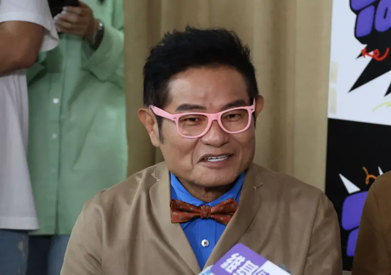 許效舜63歲挺過威廉逃兵！靠自己收視反暴增　電視台為他做新節目