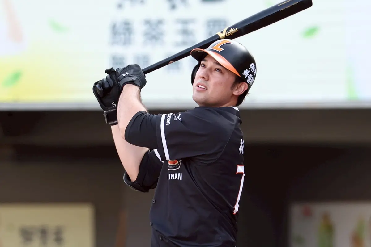 ▲統一獅今（12）日於主場迎戰台鋼雄鷹，靠著主砲林安可單場雙響砲、猛灌7分打點，終場12：4擊敗台鋼雄鷹，正式亮起封王魔術數字M10。（圖／統一獅提供）