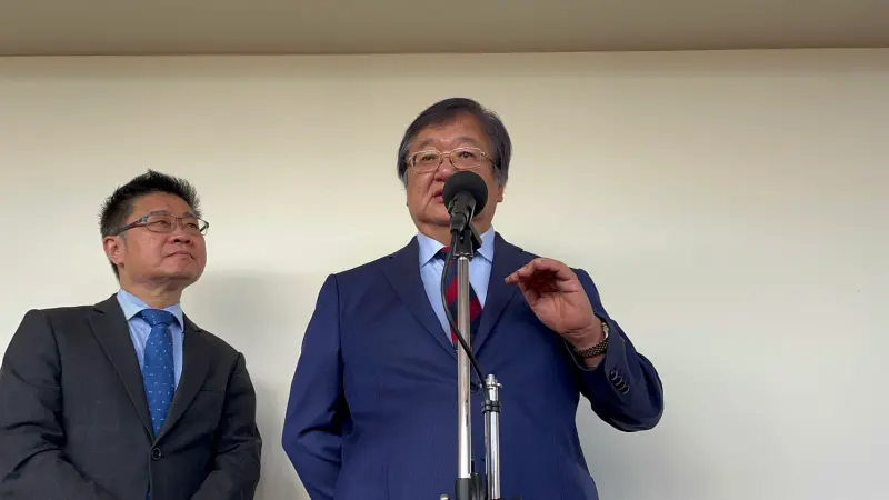 ▲衛福部長邱泰源接受媒體聯訪，回應器官捐贈爭議。（圖／記者張乃文）