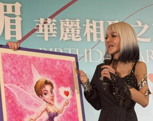 ▲葉子楣(右)在提前慶生的宴會上換了不同造型,都很惹火、搶眼。(圖/摘自IG) ▲葉子楣(右)在提前慶生的宴會上換了不同造型,都很惹火、搶眼。(圖/摘自IG)