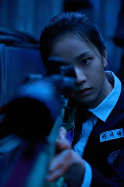 ▲Jisoo《全知讀者視角》最新電影劇照公開,拿槍開射帥炸。(圖/《全知讀者視角》劇照) ▲Jisoo《全知讀者視角》最新電影劇照公開,拿槍開射帥炸。(圖/《全知讀者視角》劇照)