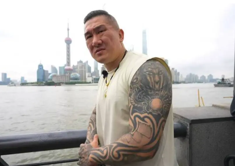 館長遭毀滅式爆料慘了！被舉報給中國「劣跡網紅」 要求禁止入境