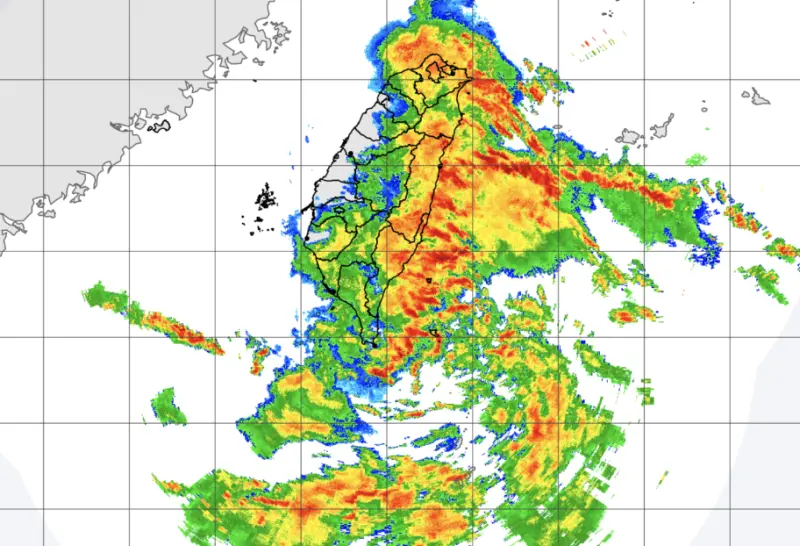 快訊／10級強風來了！4縣市大雨特報　熱帶低壓「雨越晚越大」