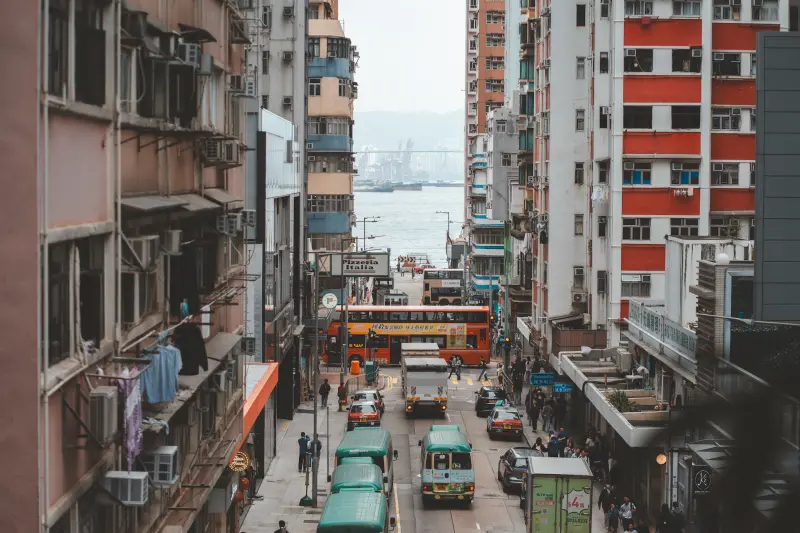 ▲香港居住不容易，有設計師在約3.9坪大的空間，打造出3房1廳的空間。圖為香港堅尼地城。（示意圖／易飛網提供）