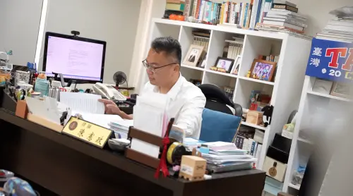 ▲台灣蠻野心足前理事長陳憲政接受NOWnews專訪。（圖／記者王郁勳攝）