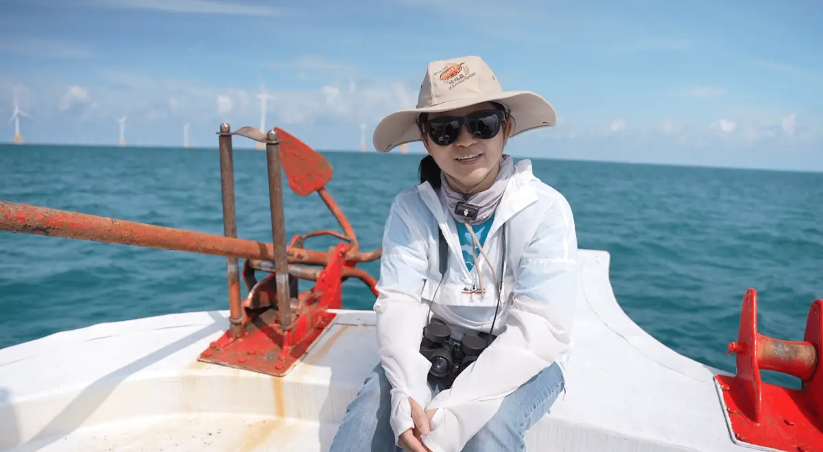 ▲NOWnews專訪這一群白海豚守護者，如何撐起生態保護網，圖為蠻野心足研究員郭佳雯。（圖／記者王郁勳攝）