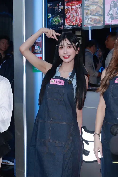 ▲草莓、雪寶（圖／老王炸烤提供）