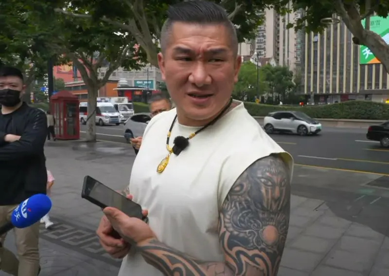 館長中國直播霸榜！謝寒冰：青鳥到底在崩潰幾點？