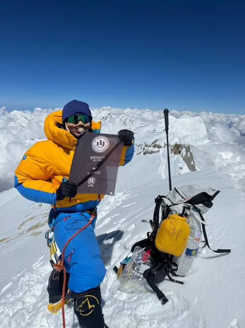 ▲橘子關懷基金會X極限登山家呂忠翰（阿果）「前進十四峰」計畫，於今年5月完成個人無氧攀登世界第七座高峰道拉吉里(8,167m)。（圖／橘子關懷基金會）
