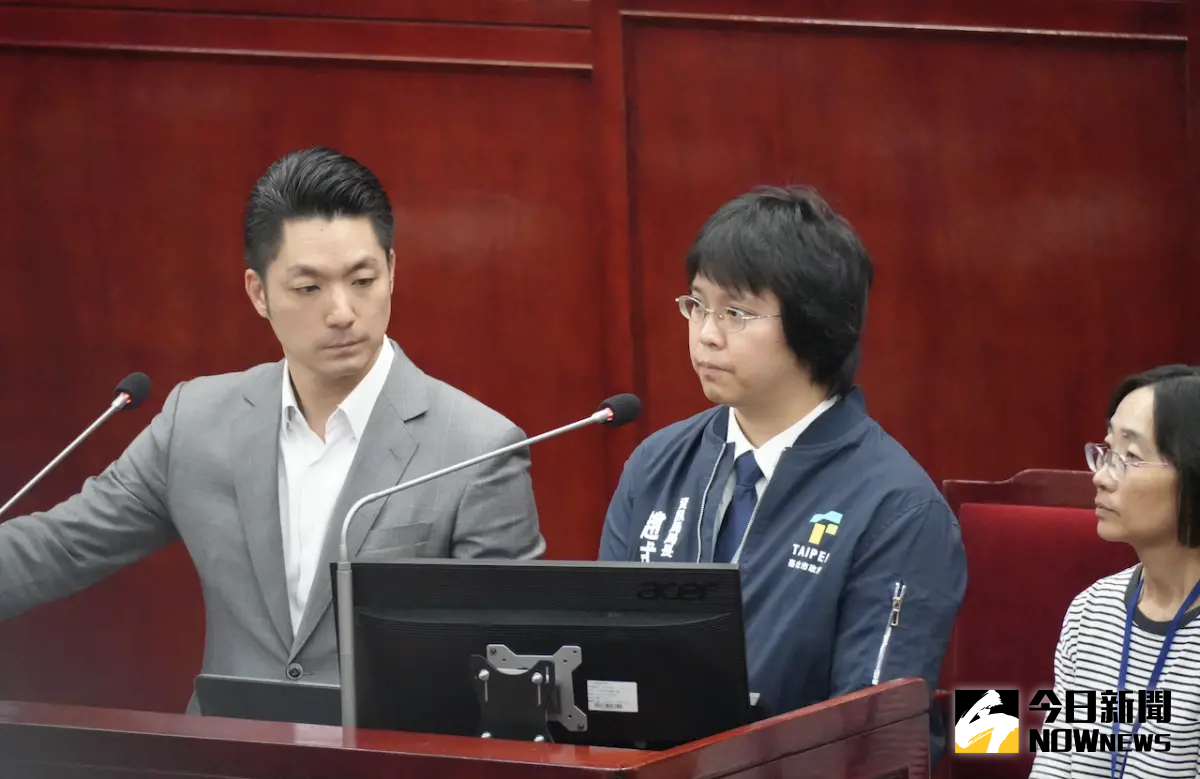 ▲世壯運APP傳未驗收就開放使用，台北市長蔣萬安（左）在台北市議會總質詢備詢表示，有必要會移送調查。（圖／記者呂炯昌攝，2025.06.12）