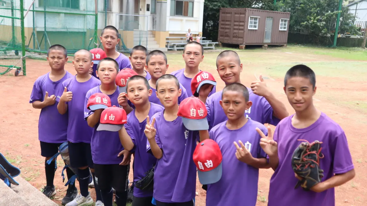 ▲位於和平山區的台中市自由國小，全校有一半孩子是棒球隊員，平時資源缺乏。（圖／江啟臣服務處提供，2025.06.12）