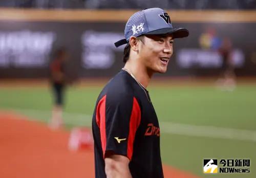 ▲曾聖安是味全龍在2024年的首輪新秀，去年球季藉由官辦熱身賽的好表現，開季搶下先發右外野的位置。（圖／記者葉政勳攝 ,2025.06.12）