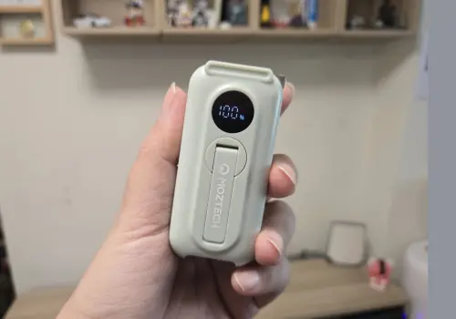 ▲墨子科技推出的太空艙行動電源傳出自然意外，官方道歉影片一句話，讓全網炸鍋，有人開嗆「還要道歉幾次？」（圖／廖阿輝提供）