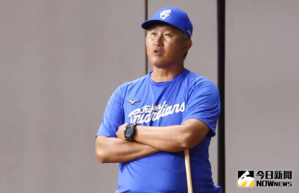 ▲富邦悍將許銘傑今日談到洋投配置，他表示目前3先發洋投至少要跑2輪，在831洋將大限前都有機會換人。（圖／記者葉政勳攝）