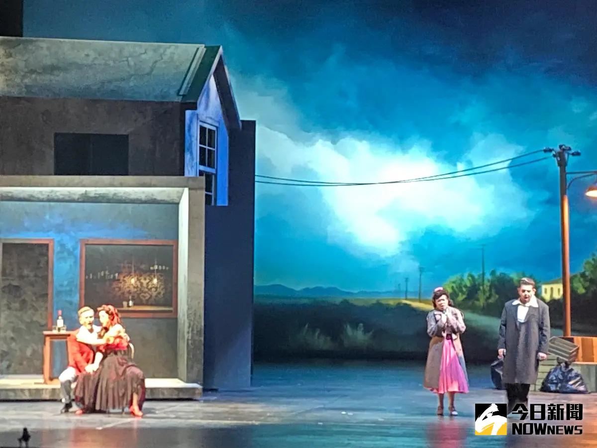 ▲春藝歌劇弄臣記者會重現50年代新裝亮相，圖為演員演出精彩片段。(圖／記者郭凱杰攝,2025.06.12)