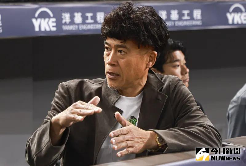 ▲日職軟銀鷹首席棒球總管（CBO）城島健司來台觀看味全龍隊投手徐若熙的比賽。（圖／記者葉政勳攝 ,2025.06.12）