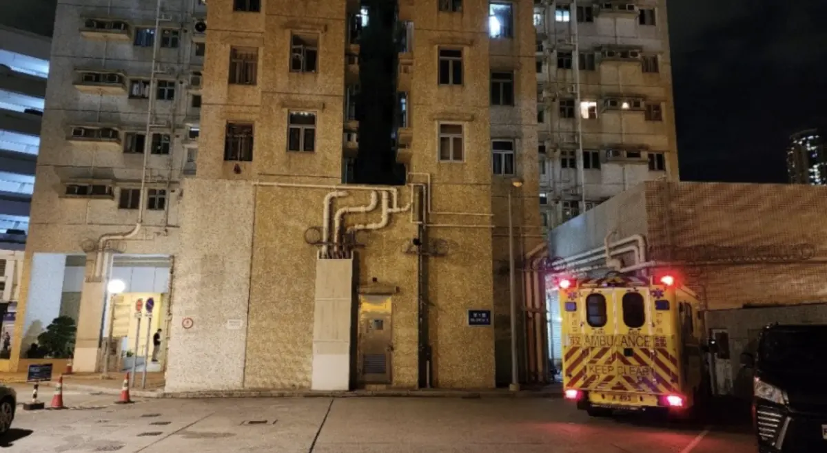 ▲香港新蒲崗一名女子，因家中大量囤積的物品倒塌，慘遭壓死。（圖／翻攝自橙新聞）