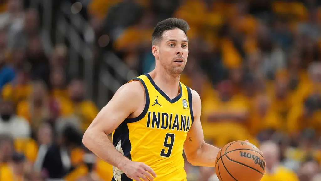 ▲NBA總冠軍賽第三戰中，印第安那溜馬擊敗奧克拉荷馬雷霆，以2勝1敗領先，替補後衛T.J. McConnell的表現甚至引來LeBron James高度讚賞。（圖／美聯社／達志影像）